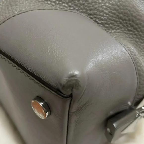 Micharl Kors Pebble Leather Bag - Picture 9 of 11